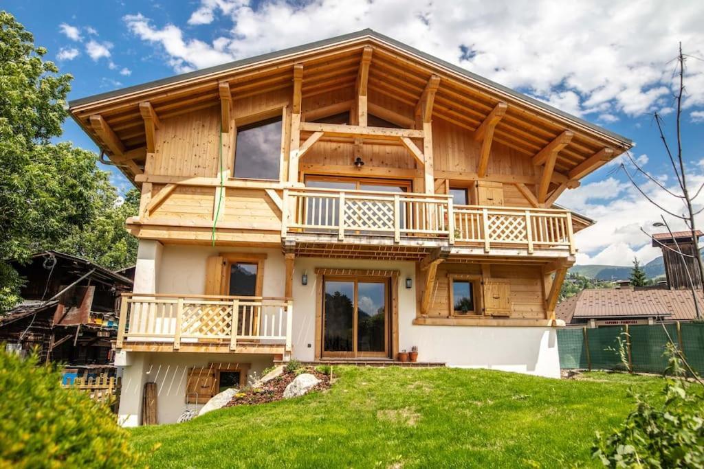 Dans Chalet, Coeur De Apartment Megève