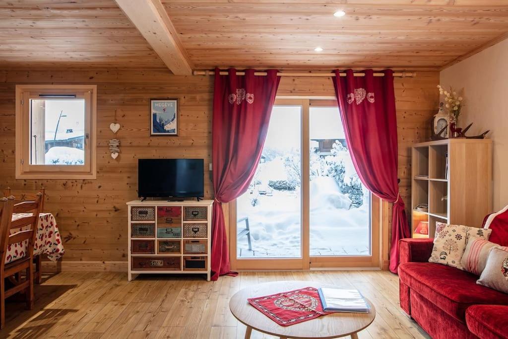 Dans Chalet, Coeur De Apartment *